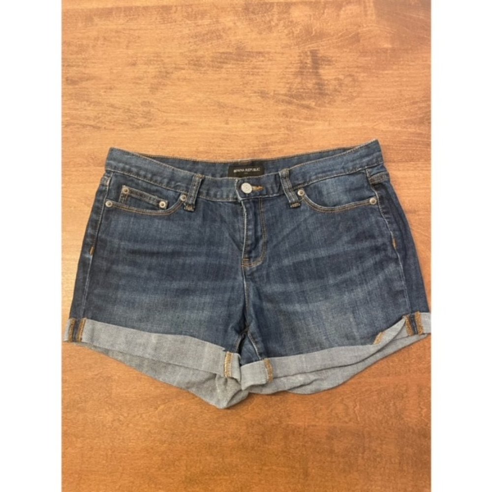Banana Republic 3" Cuffed Denim Shorts, Size 28/6